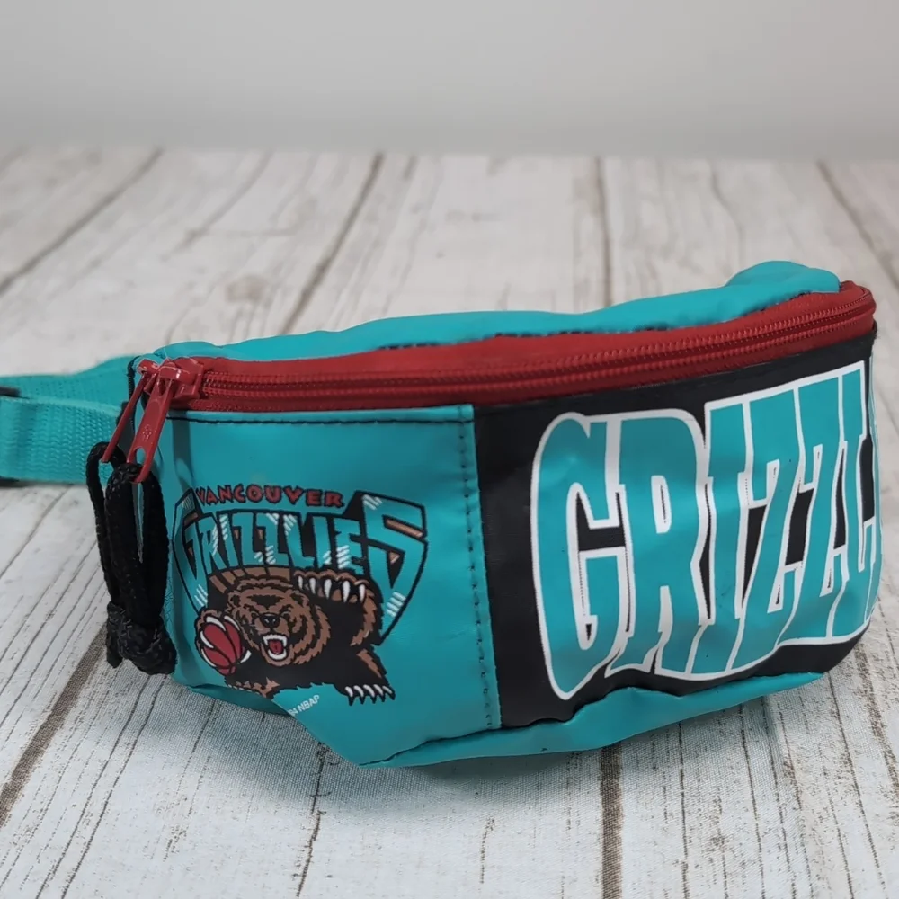 Vintage 1994 Vancouver Grizzlies Fanny Pack Belt Bag NBA - Picture 1 of 8